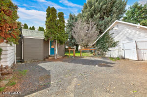 214 17th Ave Property Photo 29