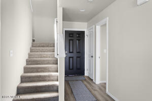 526 Chinook Winds Ln Property Photo 3