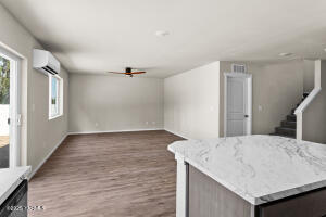 526 Chinook Winds Ln Property Photo 7