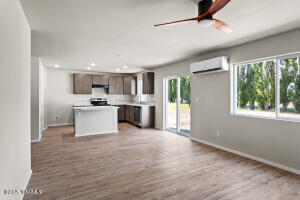 526 Chinook Winds Ln Property Photo 10