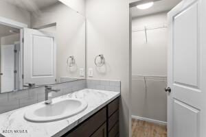 526 Chinook Winds Ln Property Photo 17