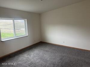 571 Point Dr Property Photo 16