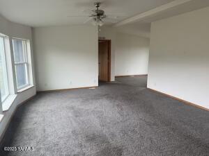 571 Point Dr Property Photo 25