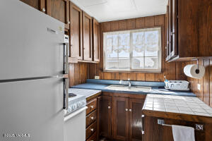 1680 St. Hilaire Rd Property Photo 7