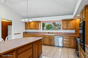 6504 Ridge Ct Property Photo 11