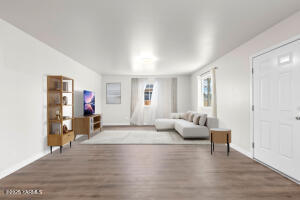 215 First St Property Photo 10
