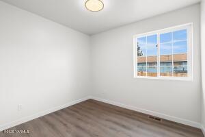 215 First St Property Photo 18