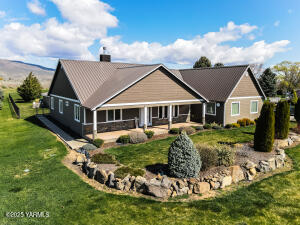 795 Rosenkranz Rd Property Photo 1