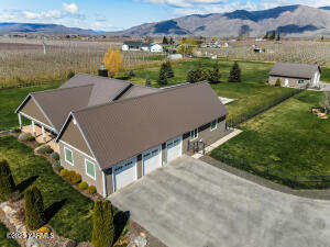 795 Rosenkranz Rd Property Photo 4