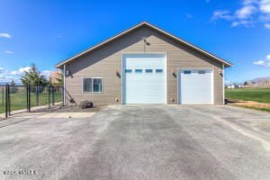 795 Rosenkranz Rd Property Photo 14