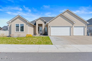 1545 Valhalla Lp Property Photo 1