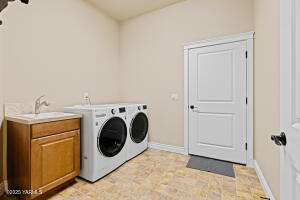 1545 Valhalla Lp Property Photo 33