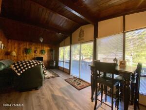 230 Pine Cliffs Dr Property Photo 10