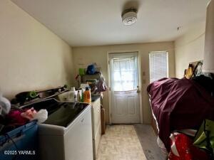 111 56th Ave Property Photo 8