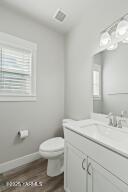2600 Racquet Ln Property Photo 9