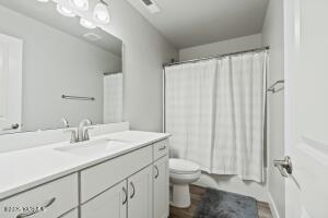 2600 Racquet Ln Property Photo 12