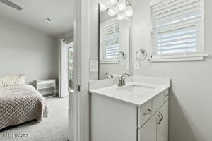2600 Racquet Ln Property Photo 18