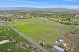15791 Rutherford Rd Property Photo 4