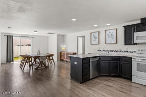612 Columbus Ave Property Photo 7