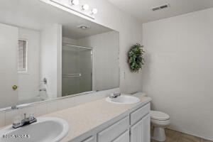 612 Columbus Ave Property Photo 16