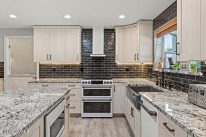 12 93rd Ave Property Photo 14