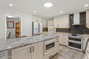 12 93rd Ave Property Photo 16