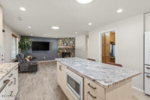 12 93rd Ave Property Photo 17