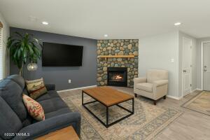 12 93rd Ave Property Photo 18