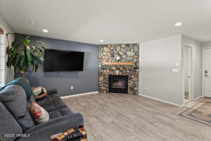 12 93rd Ave Property Photo 19