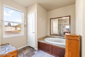 375 Tibbling Rd Property Photo 17
