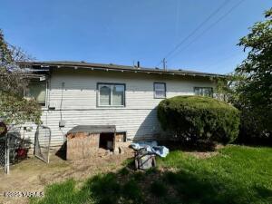 1303 Tieton Dr Property Photo 3