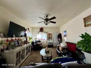 1303 Tieton Dr Property Photo 6