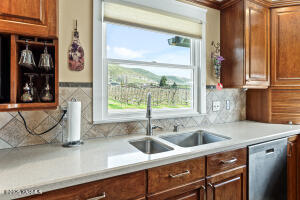130 Allan Rd Property Photo 9