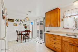 6804 Bittner Rd Property Photo 9
