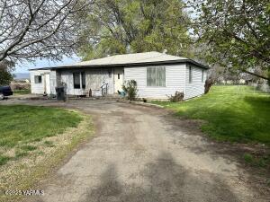 1122 Mcclain Dr Property Photo 1