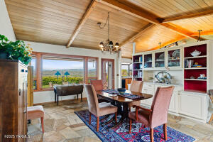 1081 Mapleway Rd Property Photo 7