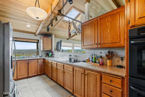 1081 Mapleway Rd Property Photo 11