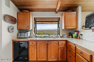 1081 Mapleway Rd Property Photo 13