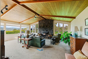 1081 Mapleway Rd Property Photo 15