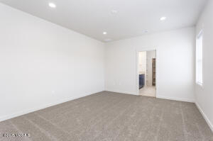 212 Bratton St Property Photo 3