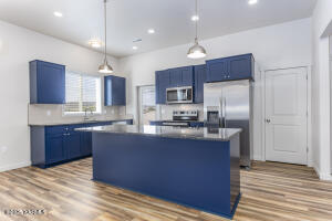 212 Bratton St Property Photo 13