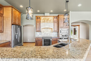341 Brown Ln Property Photo 9