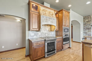 341 Brown Ln Property Photo 11