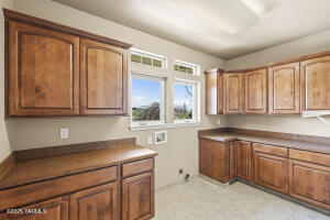 341 Brown Ln Property Photo 25
