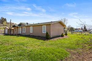 570 Livengood Rd Property Photo 2
