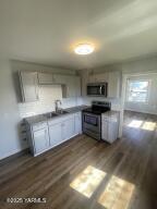 1712 11th Ave Property Photo 8
