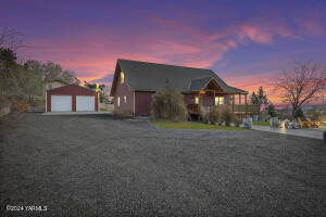 233 Tibbling Rd Property Photo 3