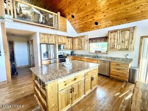 233 Tibbling Rd Property Photo 9