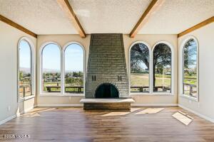 825 Conestoga Blvd Property Photo